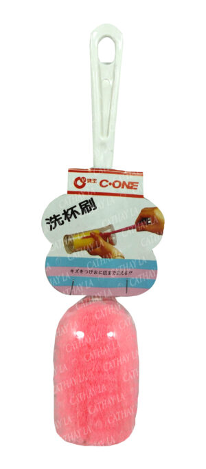 CHINA  Nylon Brush Wood Handle  {    }